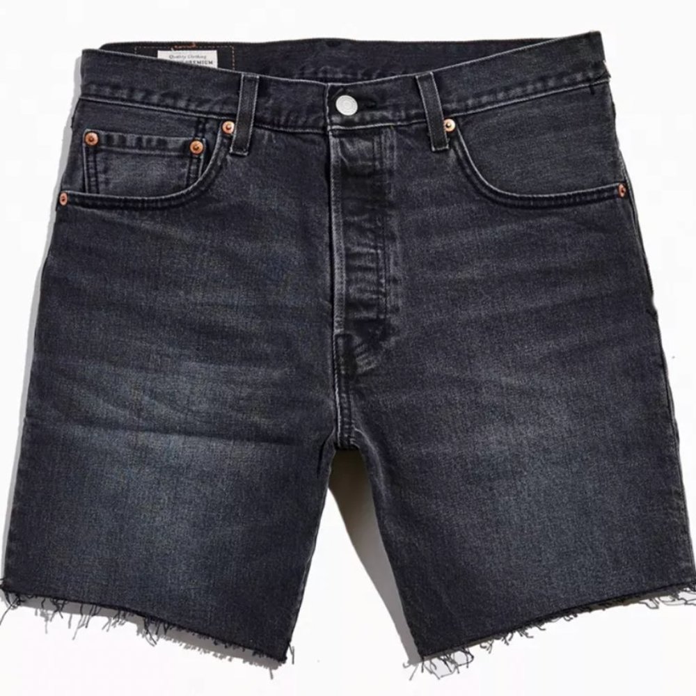 Levi’s 501 Straight Leg Cutoff Jean Shorts